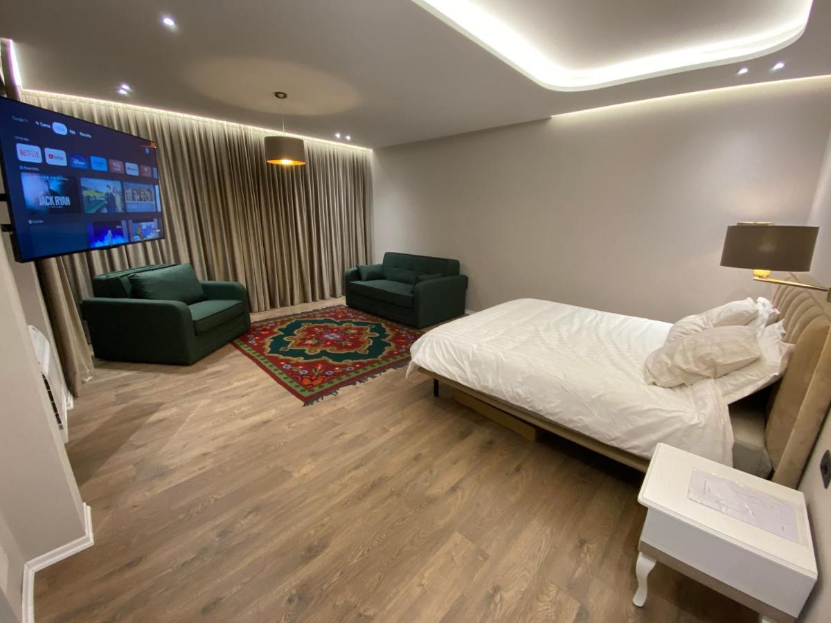Vila-Amo, Suites&Rooms In Tirana Center Kültér fotó