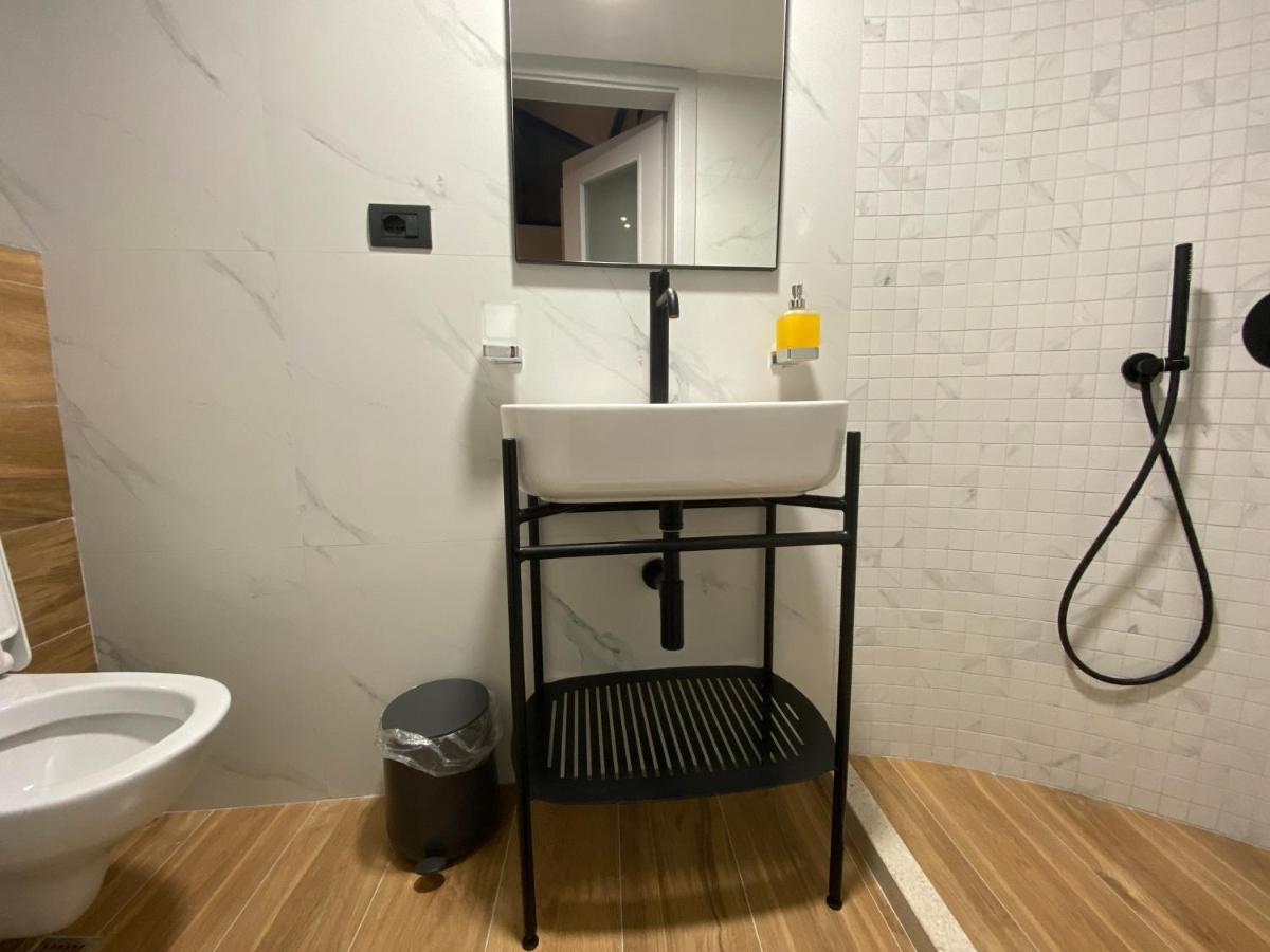 Vila-Amo, Suites&Rooms In Tirana Center Kültér fotó