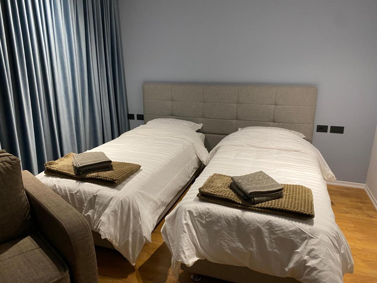 Vila-Amo, Suites&Rooms In Tirana Center Kültér fotó